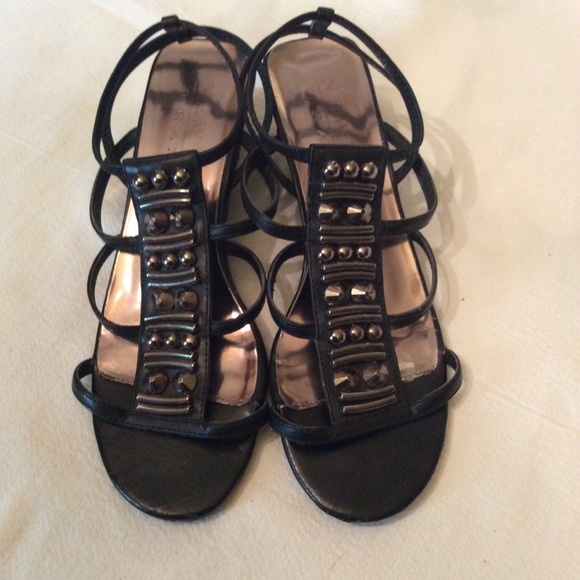NEW YORK TRANSIT Tribal Wedge Strappy Sandal 6 - Picture 2 of 8